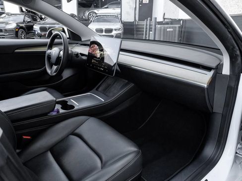 Used 2022 Tesla Model 3 Long Range AWD/4WD image 18