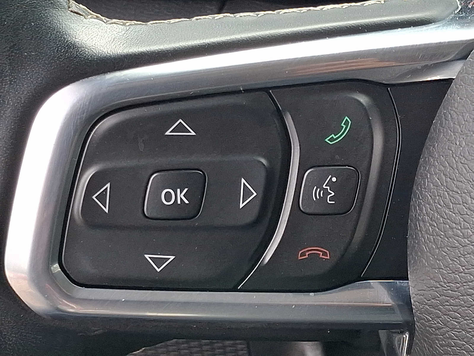 Used 2020 Jeep Wrangler Unlimited Sahara AWD/4WD image 21