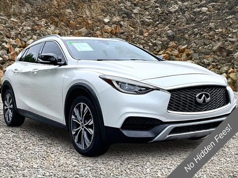Used 2018 INFINITI QX30 AWD image 9
