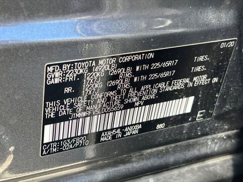 Certified 2020 Toyota RAV4 LE w/ Carpet Mat Package AWD/4WD image 33