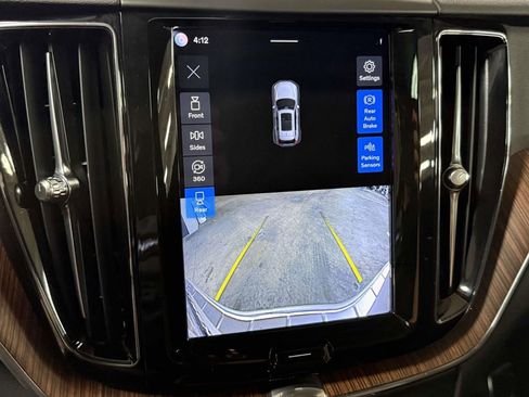 Used 2023 Volvo XC60 B5 Plus w/ Climate Package AWD/4WD image 7