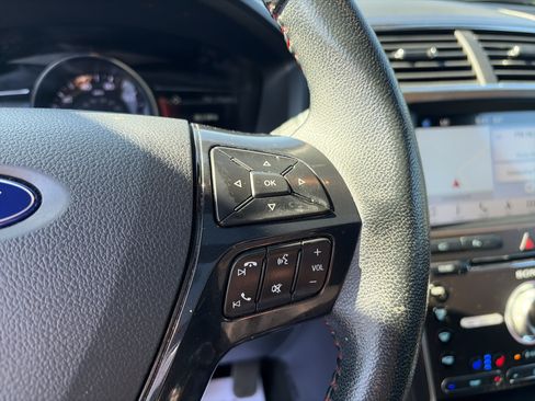 Used 2018 Ford Explorer Sport w/ Equipment Group 401A AWD/4WD image 36