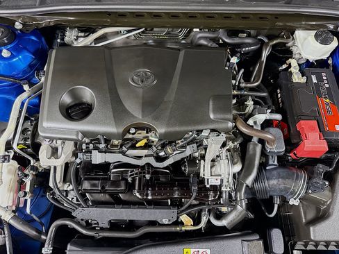 Used 2020 Toyota Camry SE FWD image 38