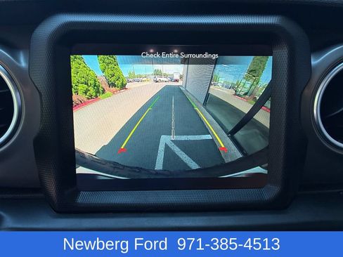 Used 2022 Jeep Wrangler Unlimited Rubicon 4xe w/ Cold Weather Group AWD/4WD image 22