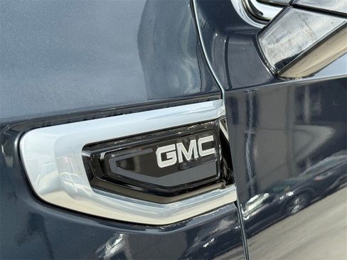 Used 2021 GMC Yukon Denali w/ Denali Ultimate Package image 5