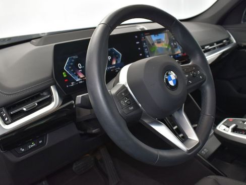 Used 2025 BMW X1 xDrive28i image 12
