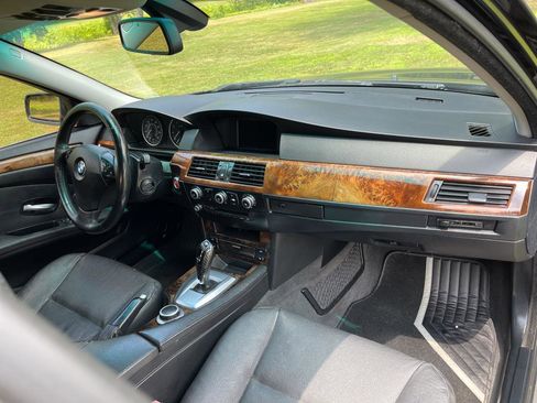 Used 2008 BMW 528xi Sedan AWD/4WD image 7