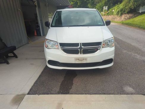 Used 2016 Dodge Grand Caravan SE w/ Quick Order Package 29E SE FWD image 6