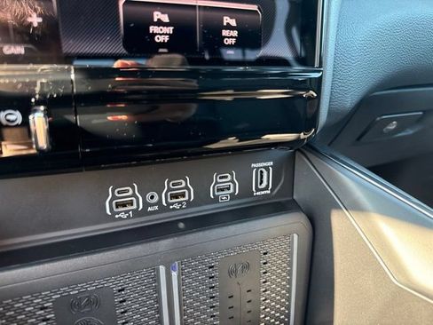 New 2026 RAM 1500 Laramie AWD/4WD image 30