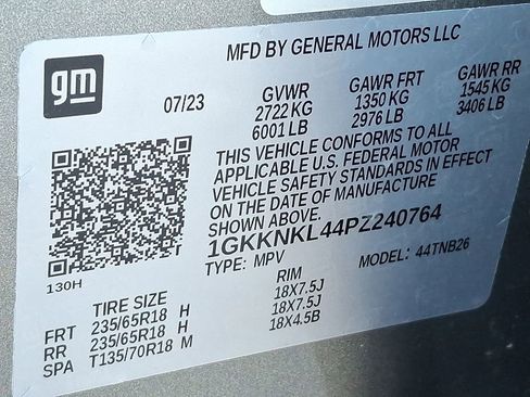 Used 2023 GMC Acadia SLE w/ Driver Convenience Package image 27