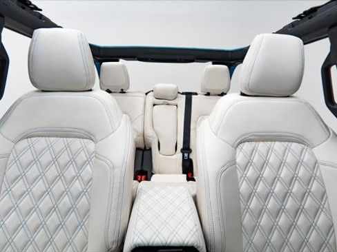 Used 2025 Ford Bronco Big Bend image 3