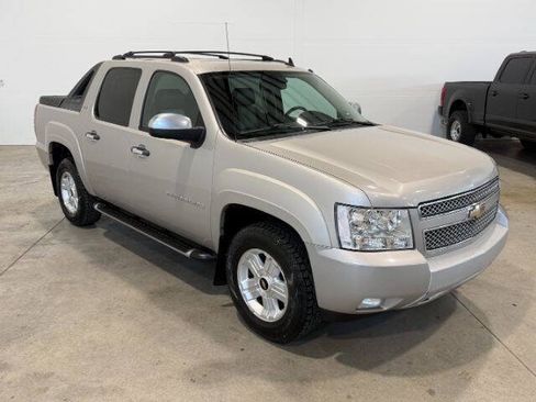 Used 2008 Chevrolet Avalanche LTZ AWD/4WD image 6
