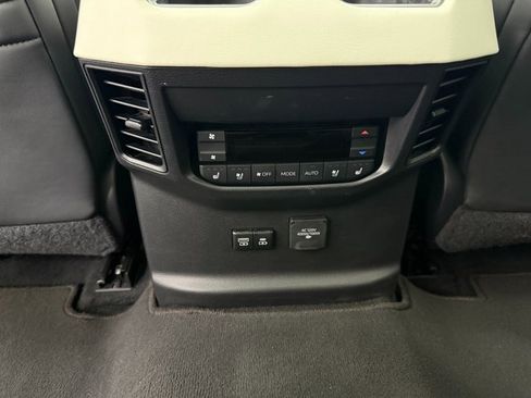 Used 2024 Toyota Sequoia Capstone image 31