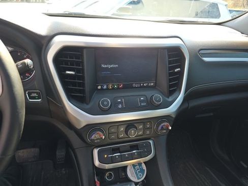 Used 2023 GMC Acadia SLT w/ Elevation Edition image 19