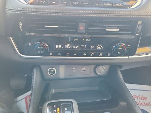 Used 2023 Nissan Rogue SL w/ SL Premium Package image 23