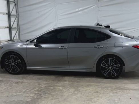 Used 2025 Toyota Camry XSE FWD image 5