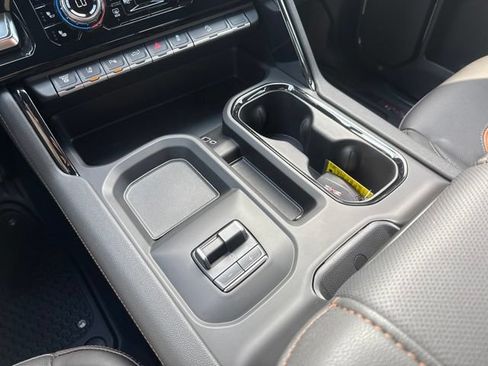 Used 2025 GMC Sierra 2500 AT4 w/ Max Trailering Package AWD/4WD image 31