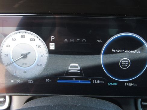 Used 2025 Hyundai Elantra SEL image 26