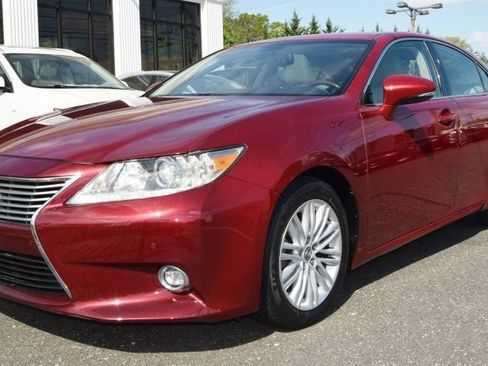 Used 2015 Lexus ES 350 w/ Luxury Package image 4