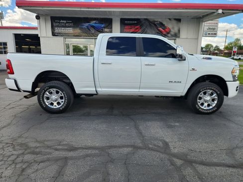 Used 2024 RAM 2500 Laramie AWD/4WD image 2