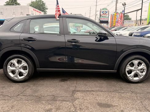 Used 2023 Honda HR-V LX image 11