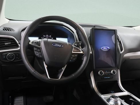 Used 2024 Ford Edge SEL w/ Convenience Package AWD/4WD image 9
