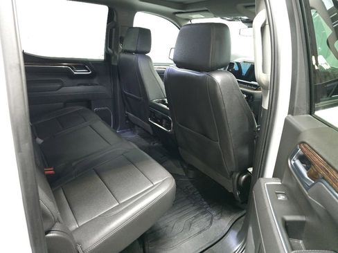 Used 2025 GMC Sierra 1500 Elevation w/ Elevation Premium Package AWD/4WD image 18