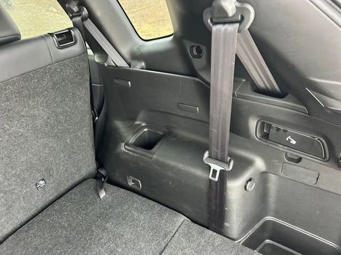 Used 2025 Mitsubishi Outlander SE image 47