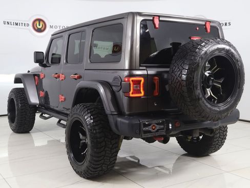 Used 2018 Jeep Wrangler Unlimited Rubicon w/ Dual Top Group AWD/4WD image 4