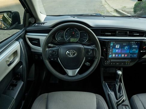 Used 2014 Toyota Corolla LE w/ Driver Convenience Package FWD image 16