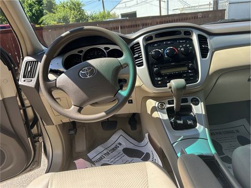 Used 2006 Toyota Highlander 2WD image 11