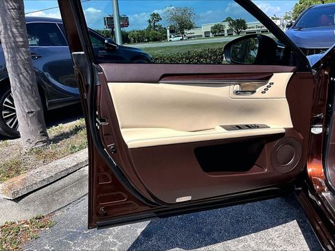 Used 2017 Lexus ES 350 w/ Luxury Package FWD image 26