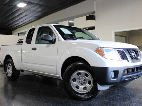 Used 2020 Nissan Frontier S RWD image 36