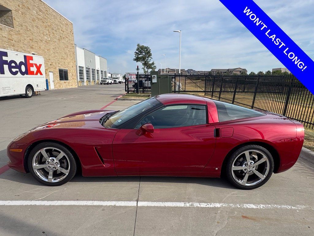 Used 2009 Chevrolet Corvette Coupe w/ Preferred Equipment Group RWD image 2