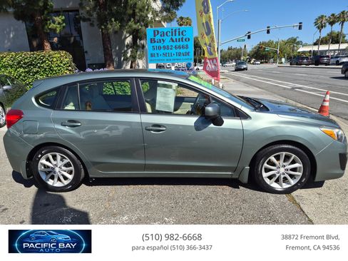 Used 2014 Subaru Impreza 2.0i Premium w/ All-Weather Package w/CVT AWD/4WD image 8