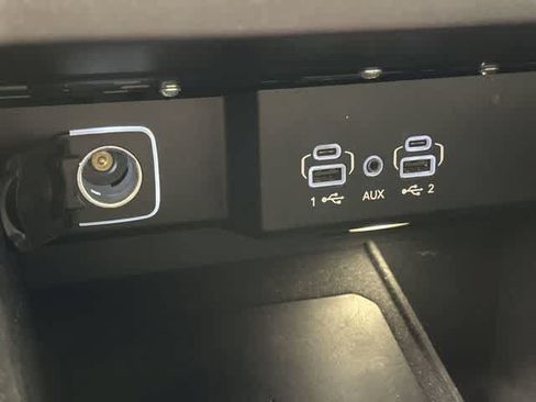 Used 2024 Jeep Wagoneer L Series II w/ Flexible Seating Group AWD/4WD image 26