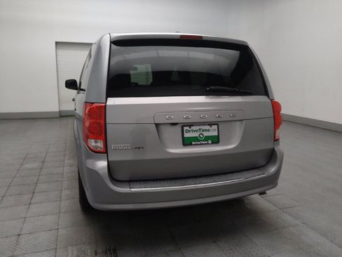 Used 2019 Dodge Grand Caravan SE w/ UConnect Hands-Free Group FWD image 6