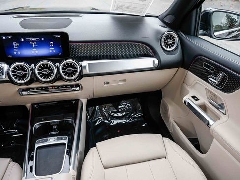 Certified 2025 Mercedes-Benz GLB 250 image 15