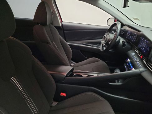 Used 2023 Hyundai Elantra SEL w/ Convenience Package image 21