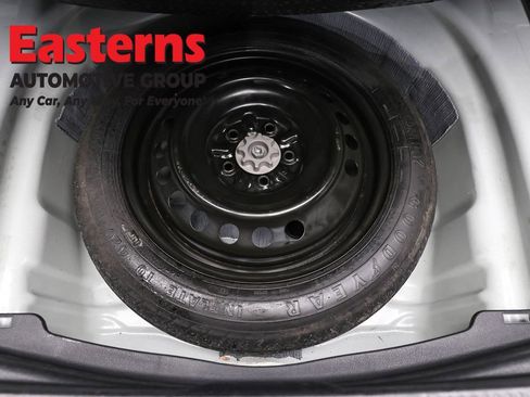 Used 2025 Toyota Camry LE FWD image 9