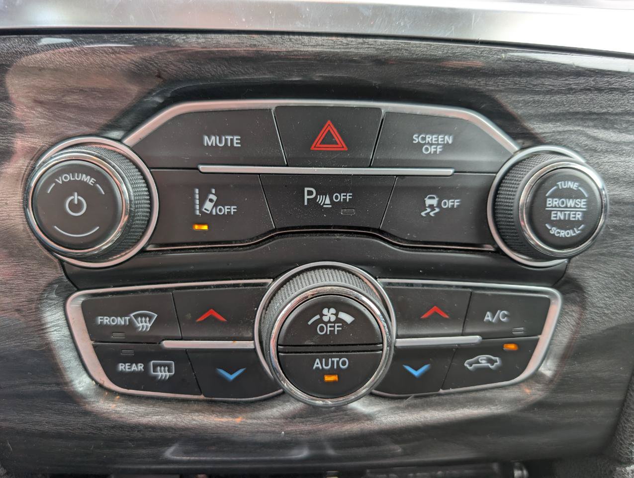 Used 2021 Chrysler 300 Touring L RWD image 29