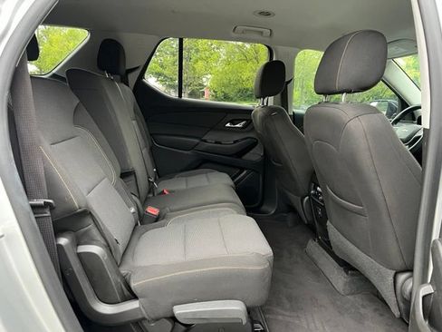 Used 2019 Chevrolet Traverse LS FWD image 18