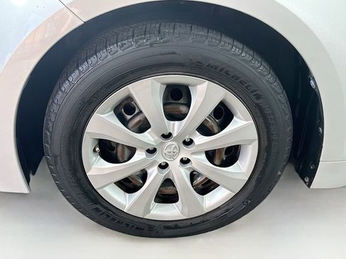 Used 2020 Toyota Corolla LE FWD image 37