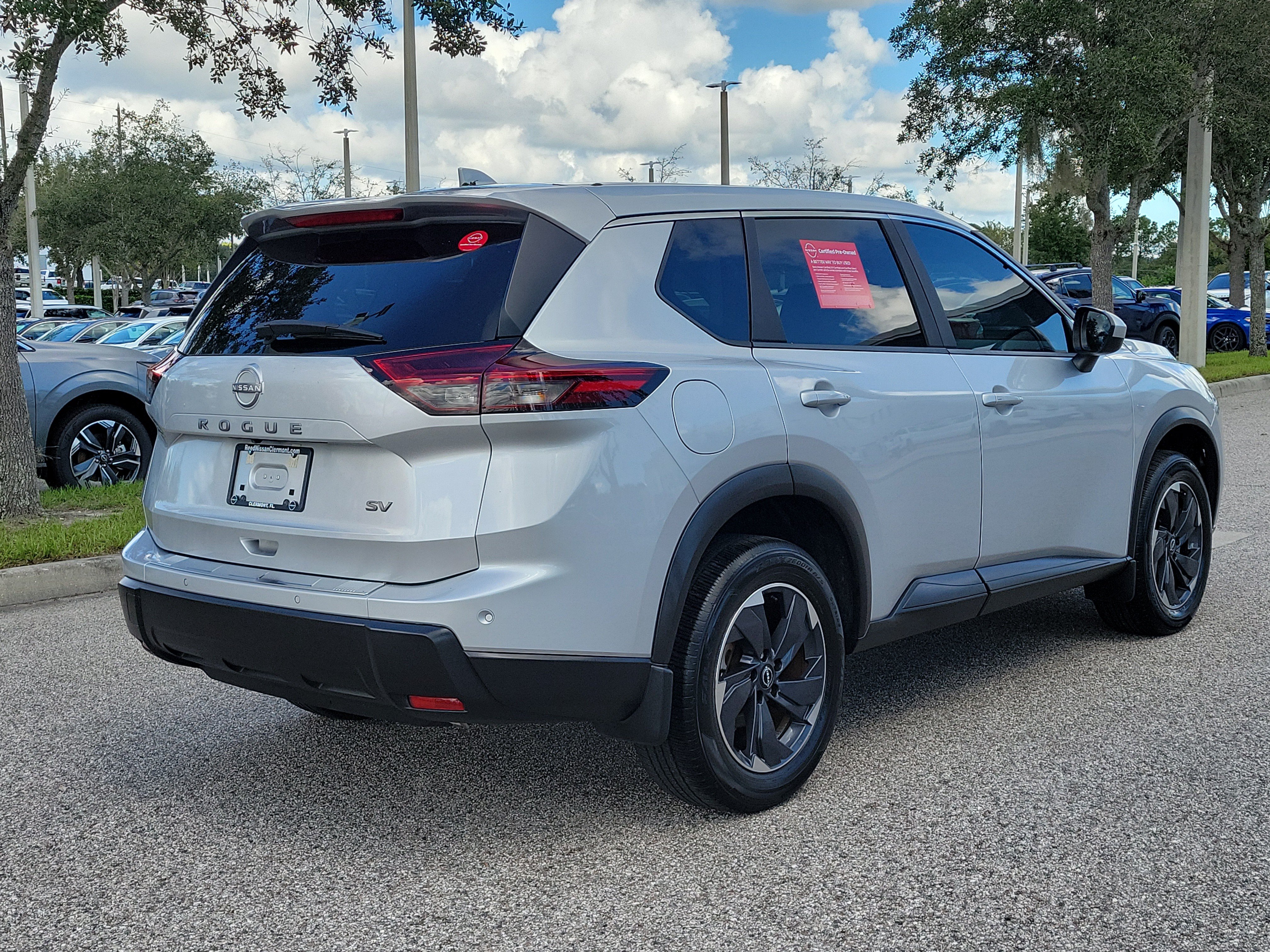 Certified 2024 Nissan Rogue SV FWD image 5
