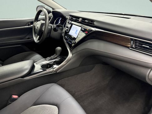 Used 2019 Toyota Camry LE w/ Convenience Package image 19
