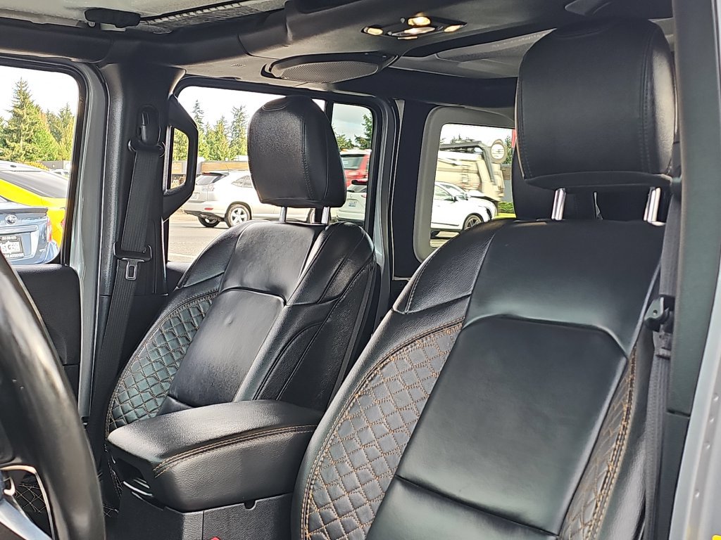 Used 2021 Jeep Wrangler Unlimited Sahara AWD/4WD image 25