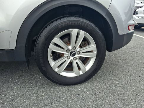 Used 2017 Kia Sportage LX AWD/4WD image 8