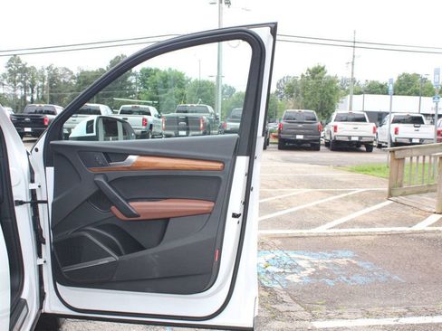 Used 2023 Audi Q5 2.0T Premium Plus AWD/4WD image 30