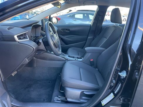 Used 2025 Toyota Corolla LE image 24