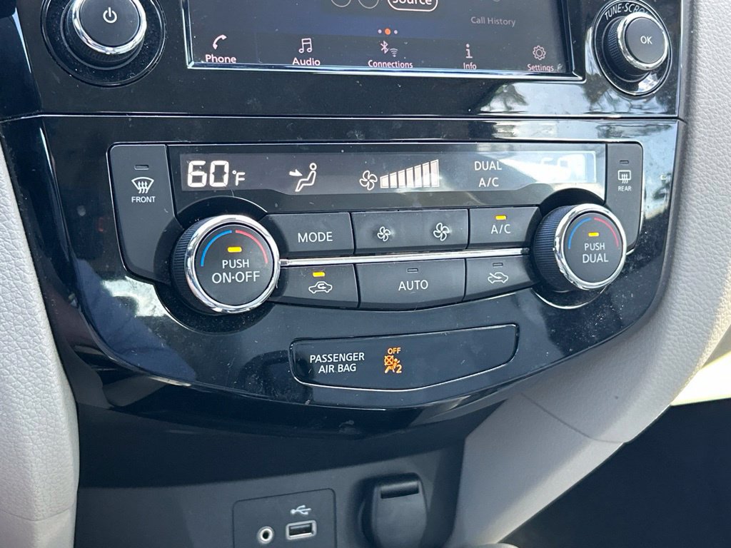 Used 2019 Nissan Rogue Sport SV FWD image 35